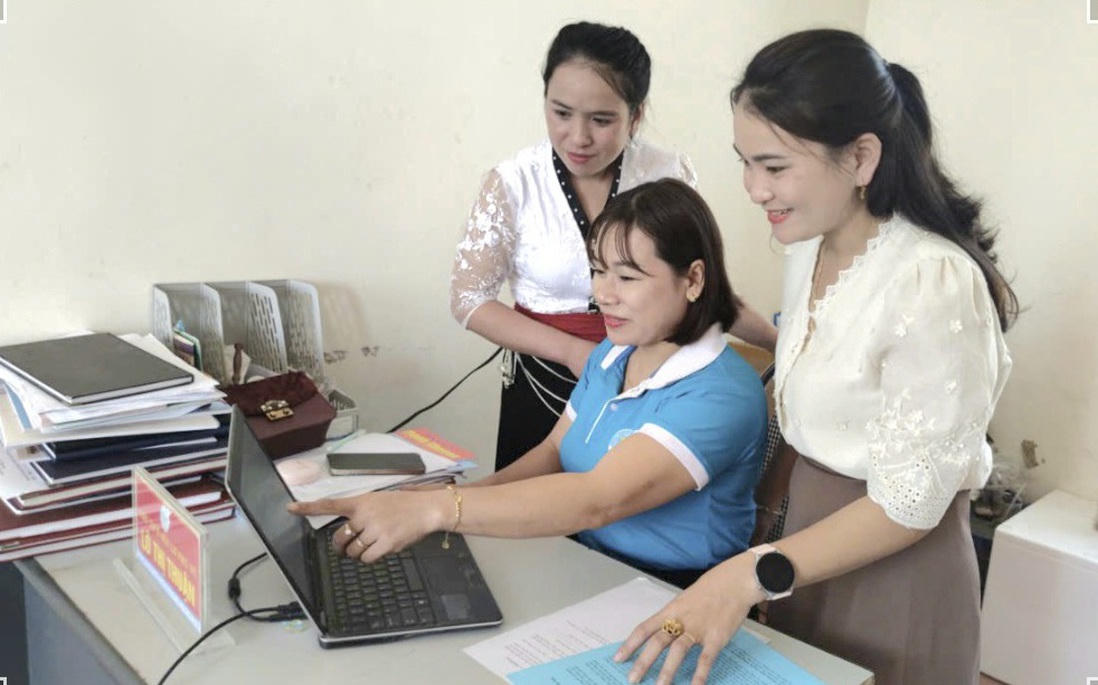 Thúc đẩy phụ nữ sử dụng trí tuệ nhân tạo an toàn, hiệu quả