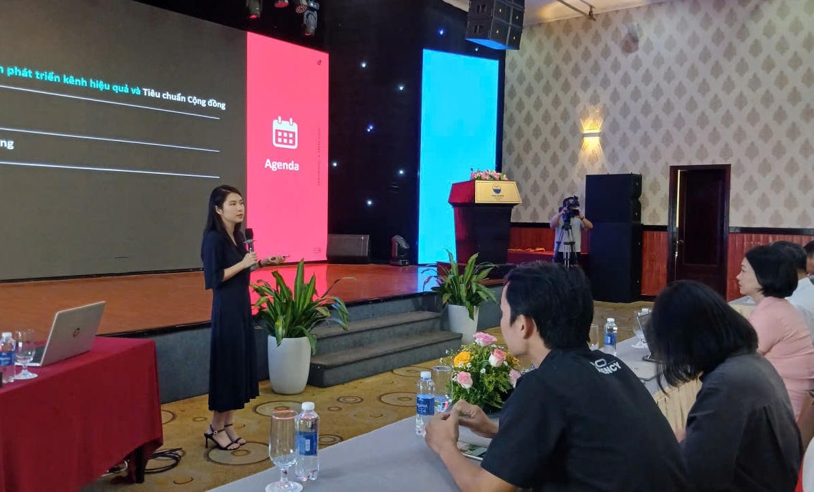 Chuyên gia Phạm Minh Trang trình bày tại hội nghị. (Ảnh: Đình Phùng)