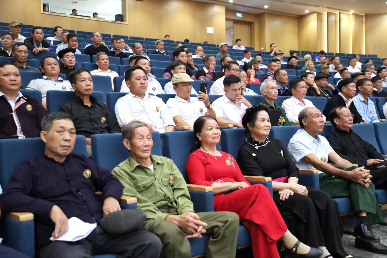 Các đại biểu tham dự hội nghị (Ảnh: laocai.gov.vn).