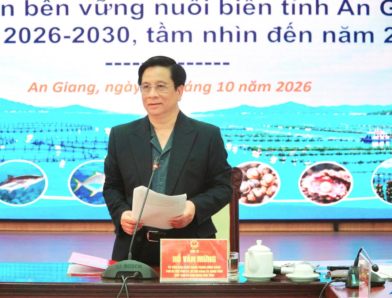 Chủ tịch UBND tỉnh An Giang Hồ Văn Mừng phát biểu khai mạc. Ảnh: Khánh Thùy