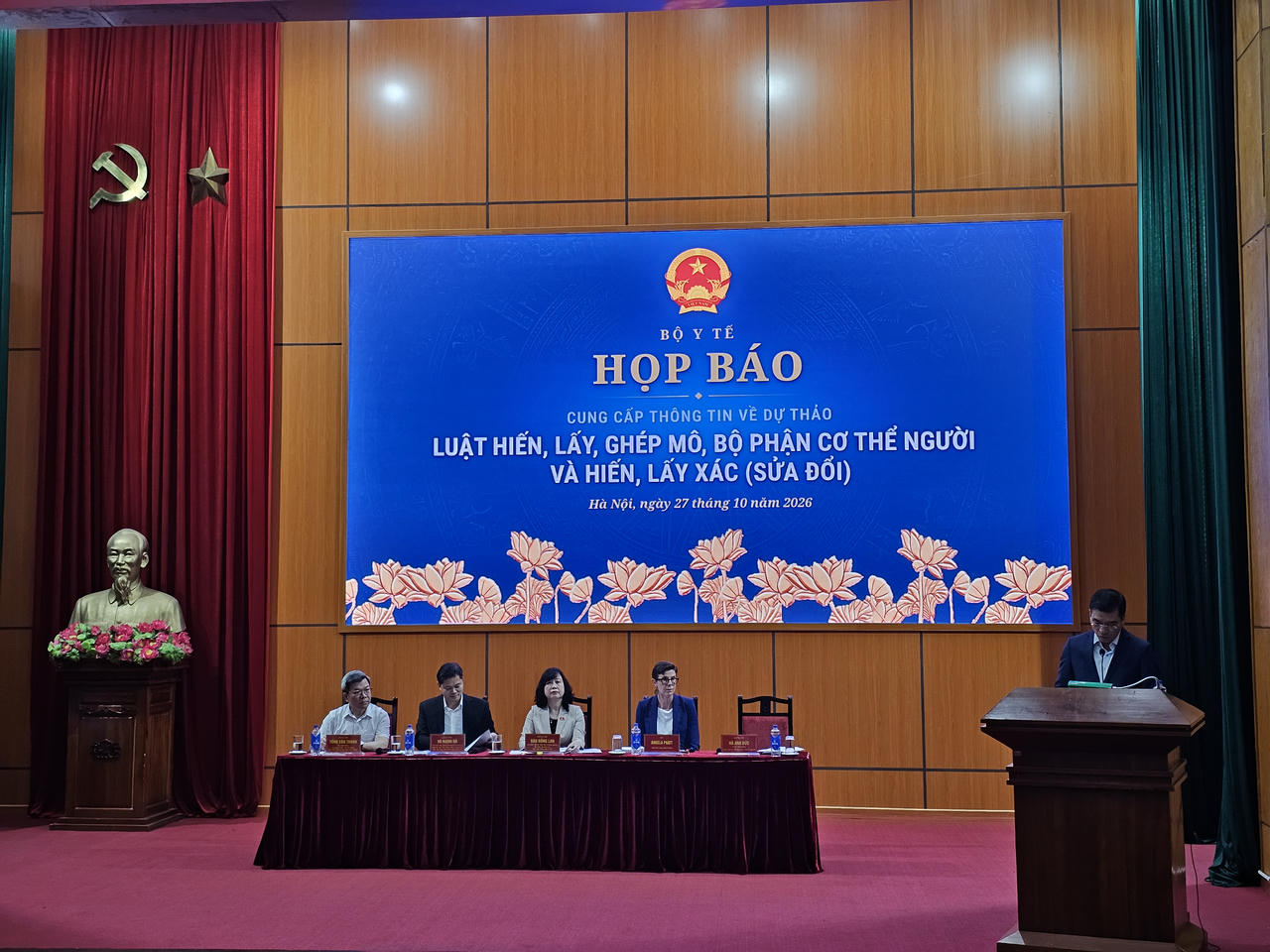 Đại diện WHO, Bộ Y tế tại buổi họp báo về dự thảo Luật Hiến, lấy, ghép mô, bộ phận cơ thể người và hiến, lấy xác (sửa đổi) của Việt Nam