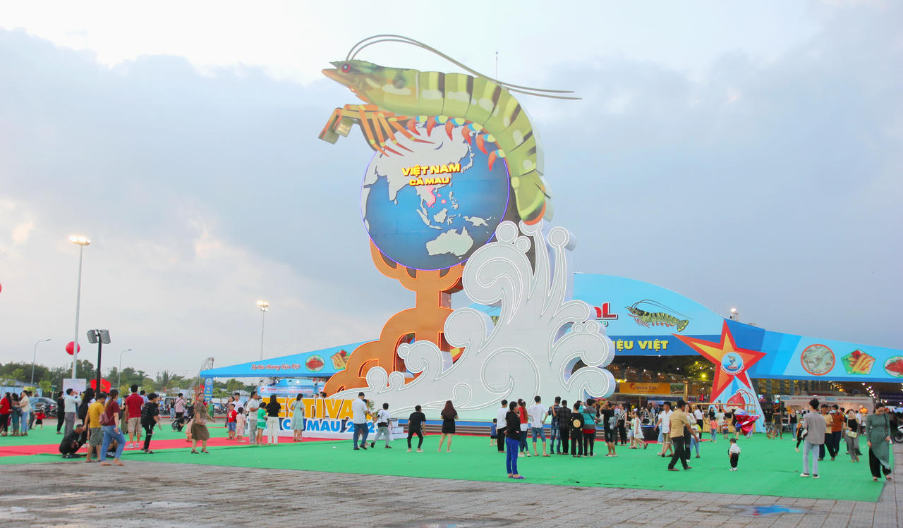 Festival Tôm Cà Mau lần thứ I năm 2023 diễn ra thành công tốt đẹp, với nhiều hoạt động văn hóa, nghệ thuật, xúc tiến thương mại và quảng bá du lịch đặc sắc (Ảnh: T.N).