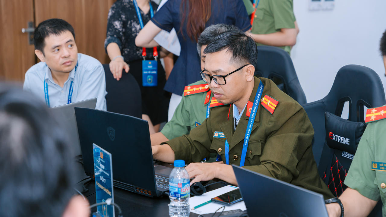 Các đội phải tập trung giám sát, phát hiện và ngăn chặn kịp thời các cuộc tấn công để bảo vệ hệ thống. (Ảnh: NCA)
