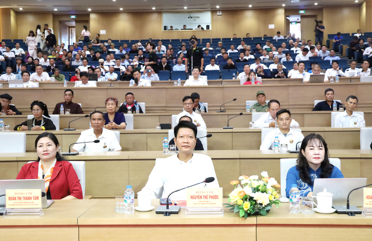 Lào Cai phát huy vai trò người có uy tín trong đồng bào dân tộc thiểu số
