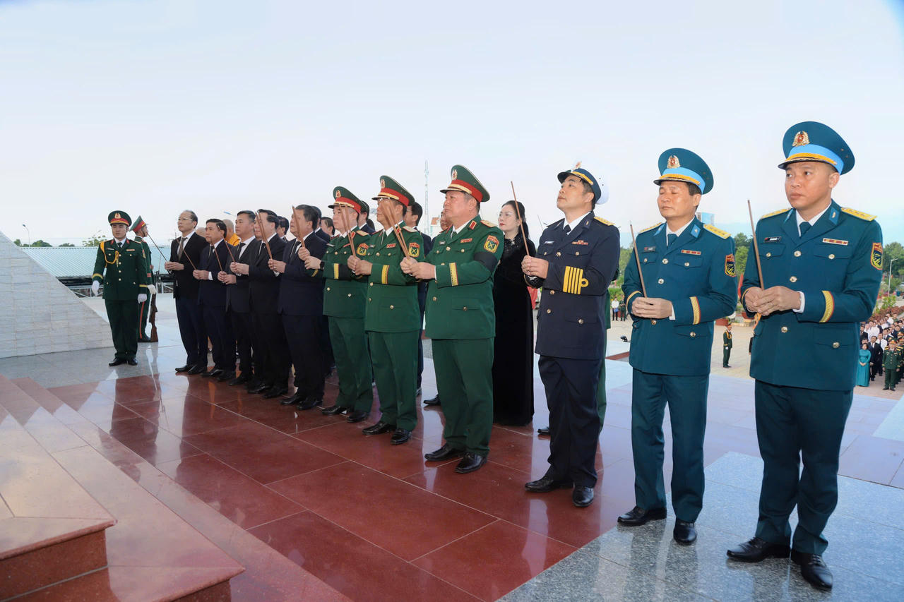 Các đại biểu dự lễ. Ảnh: Mai Đông