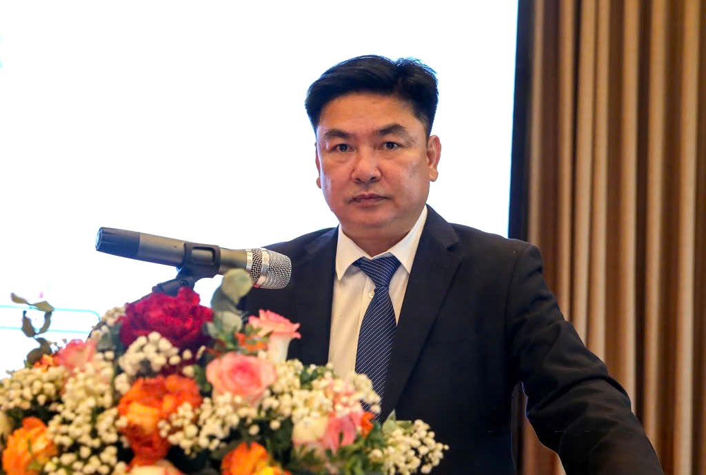 Ông Phạm Duy Phong – Phó Giám đốc Sở Du lịch Ninh Bình phát biểu tại hội thảo (ảnh: Phạm Hiền)