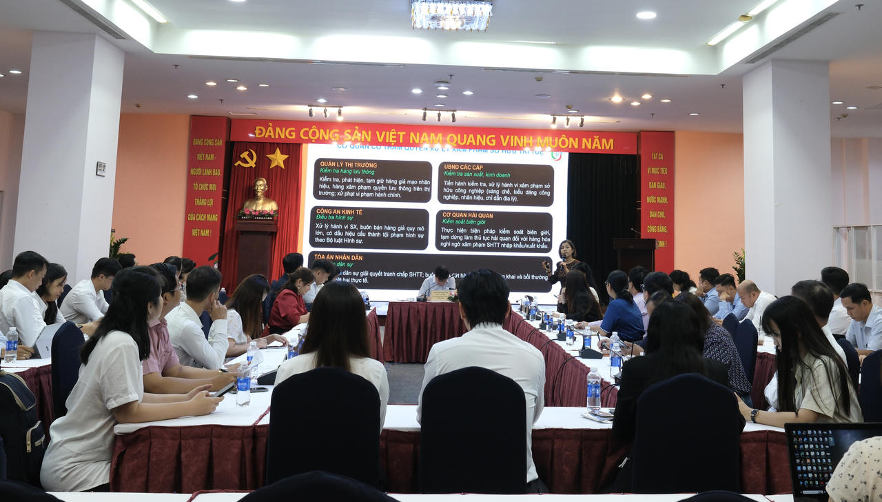 Toàn cảnh Hội nghị. Ảnh: TU