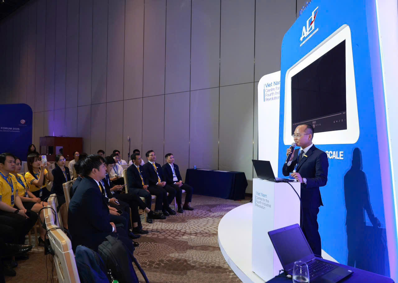 Ông Nguyễn Vĩnh Tuyên – Phó Tổng giám đốc Nam A Bank chia sẻ tại sự kiện.