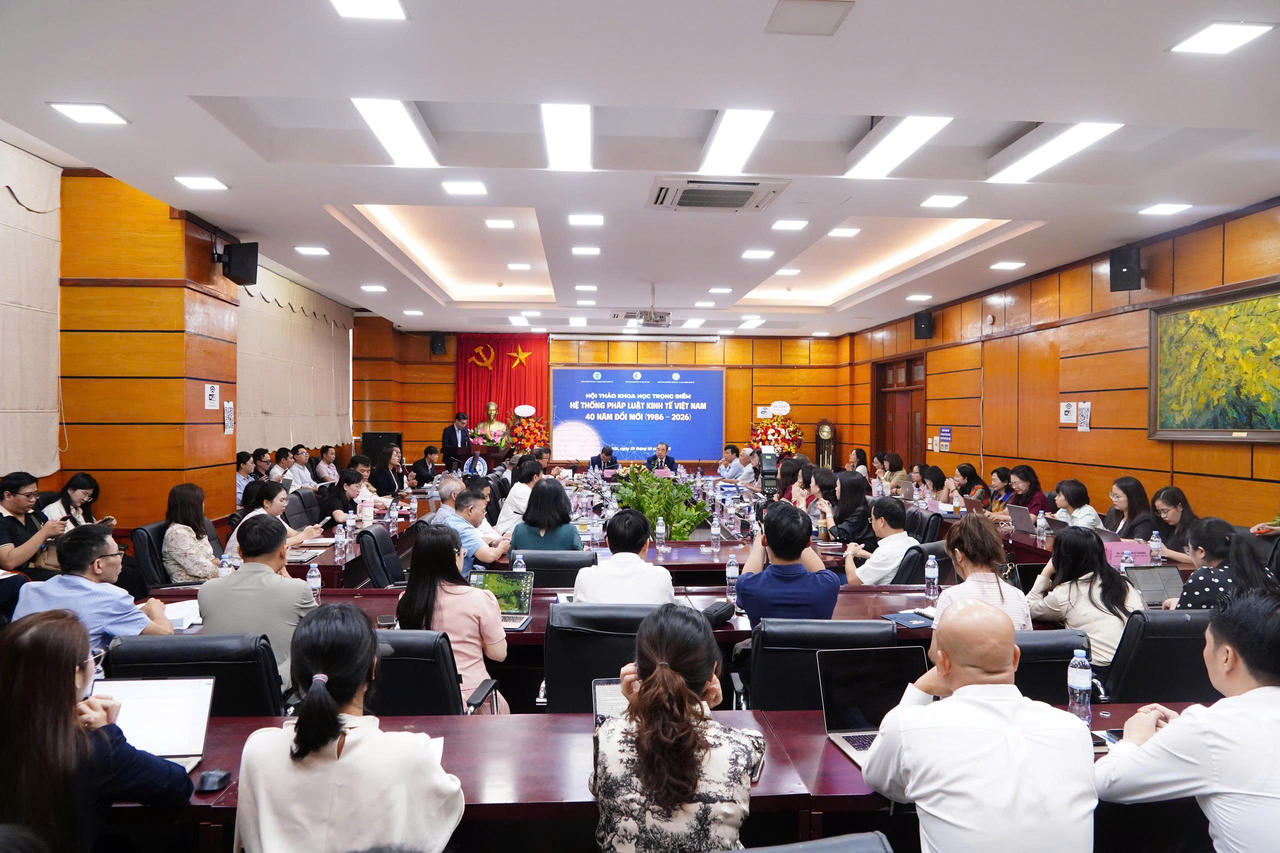 Hoàn thiện pháp luật kinh tế đáp ứng yêu cầu phát triển trong giai đoạn mới
