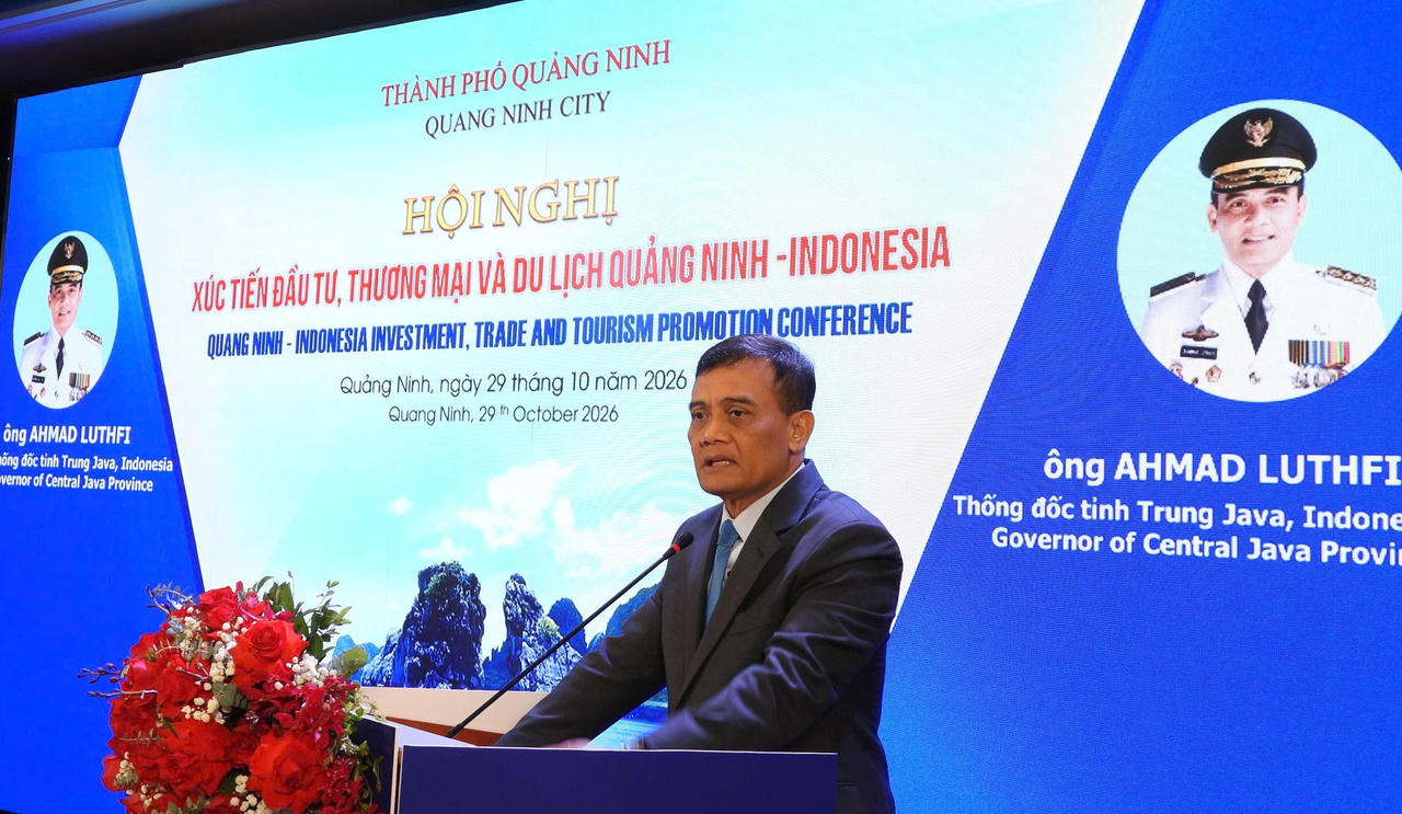 Ông Ahmad Luthfi, Thống đốc tỉnh Trung Java, Indonesia phát biểu tại hội nghị. (Ảnh: Công Hoan)