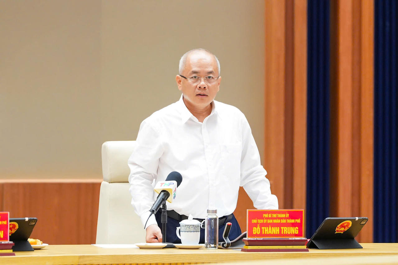 Chủ tịch UBND thành phố Đỗ Thành Trung phát biểu kết luận hội nghị (Ảnh: Cổng TTĐT Hải Phòng)