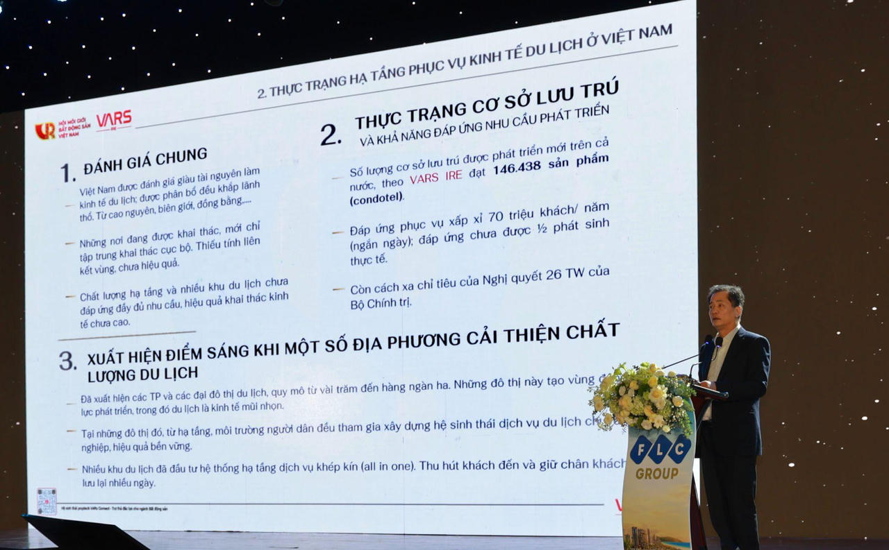 TS Nguyễn Văn Đính trình bày tham luận tại hội thảo. (Ảnh: BTC)