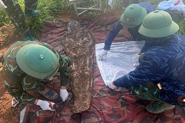 Thêm 8 liệt sĩ được trở về từ lòng đất mẹ Quảng Trị