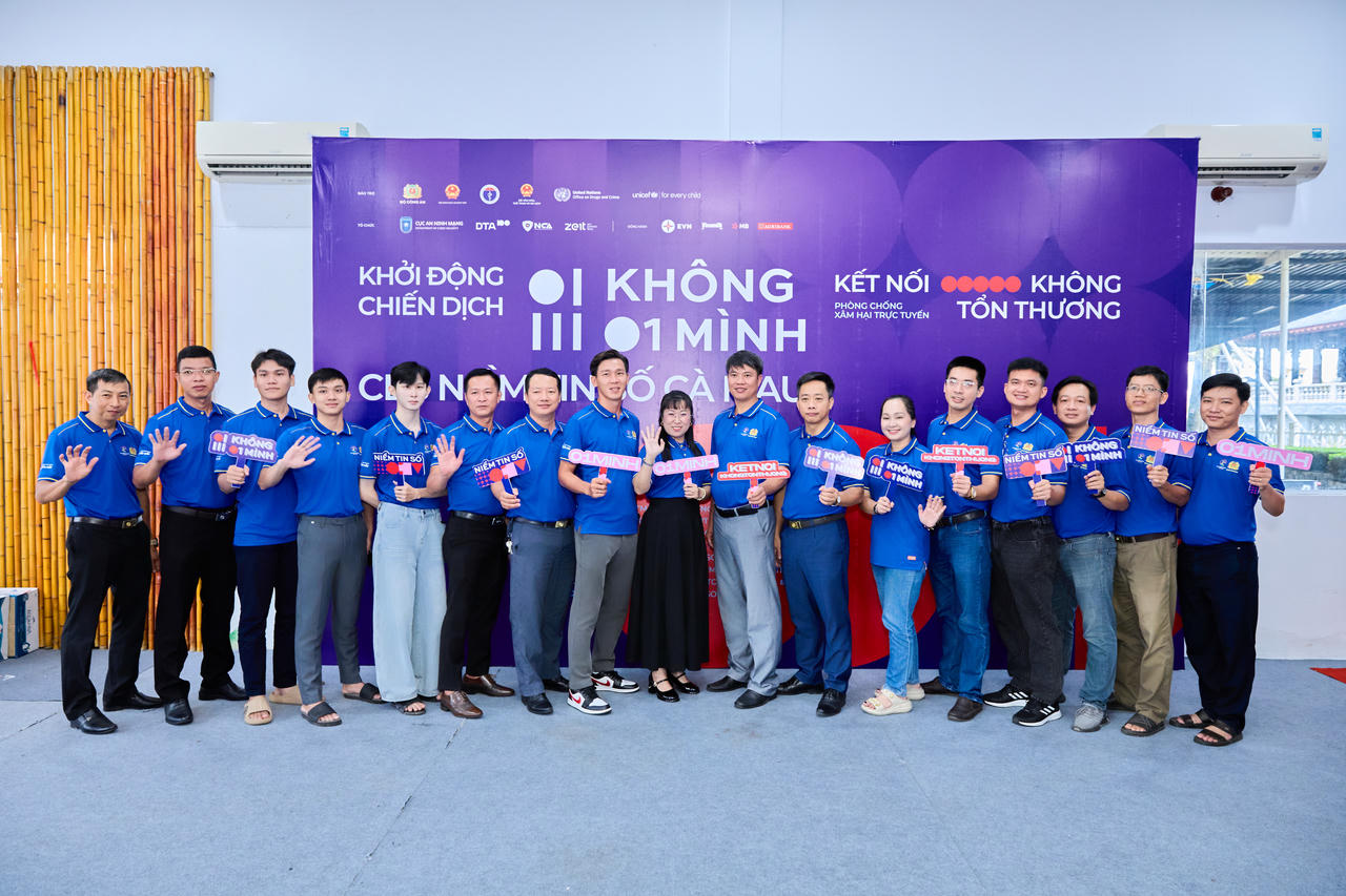 Câu lạc bộ “Niềm tin số” phát động chiến dịch “Không một mình” với thông điệp “Kết nối không tổn thương” (Ảnh: H.Đ).