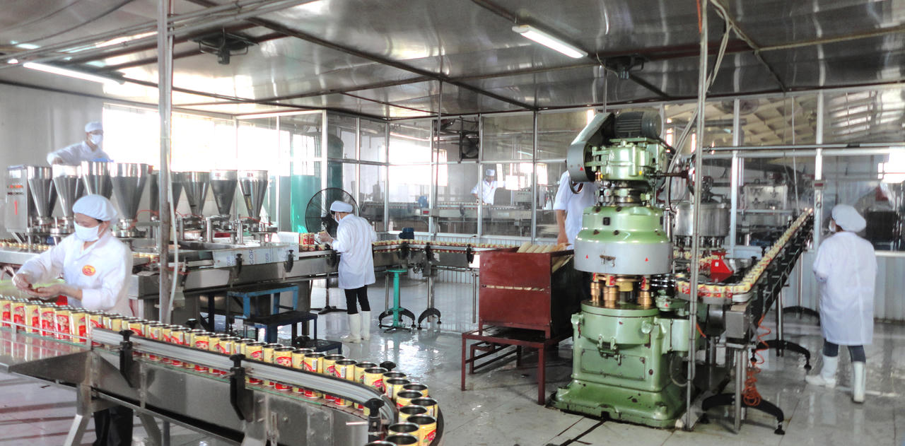 Chuyến bay định mệnh và lon cháo Bát bảo Minh Trung