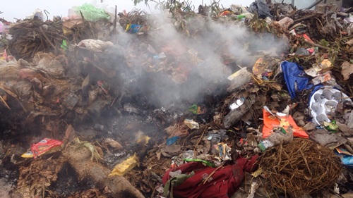 Hà Nội : Công ty Minh Quân lại liên quan đến một vụ rác thải ngột ngạt, ô nhiễm môi trường