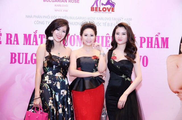 Phi Thanh Vân khoe vẻ đẹp quyến rũ 