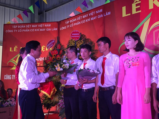 Công ty Cổ Phần cơ khí may Gia Lâm tổ chức kỉ niệm 40 năm thành lập