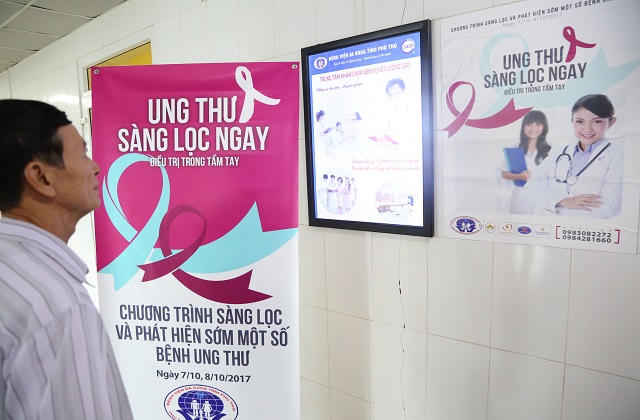 Bệnh viện đa khoa tỉnh Phú Thọ khám sàng lọc ung thư miễn phí cho gần 2.000 người dân