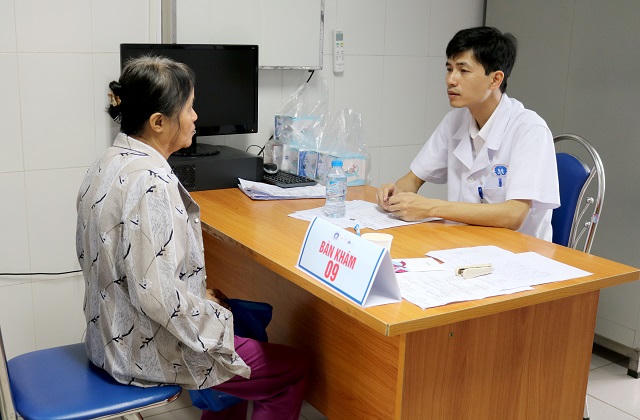 Bệnh viện đa khoa tỉnh Phú Thọ khám sàng lọc ung thư miễn phí cho gần 2.000 người dân