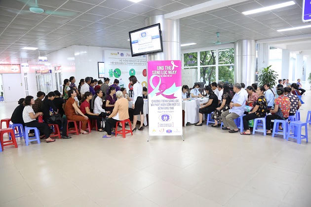 Bệnh viện đa khoa tỉnh Phú Thọ khám sàng lọc ung thư miễn phí cho gần 2.000 người dân