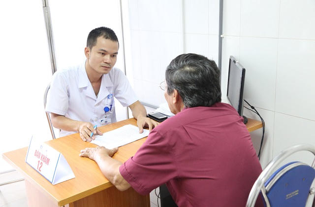 Bệnh viện đa khoa tỉnh Phú Thọ khám sàng lọc ung thư miễn phí cho gần 2.000 người dân