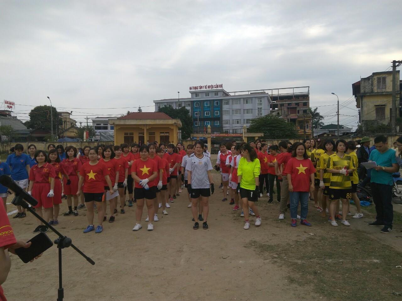 Trung tâm Y tế huyện Cẩm Khê tổ chức hoạt động kỉ niệm ngày 8.3.2018