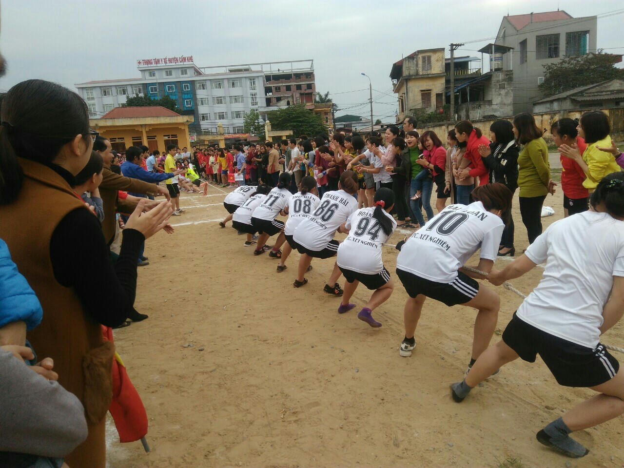 Trung tâm Y tế huyện Cẩm Khê tổ chức hoạt động kỉ niệm ngày 8.3.2018