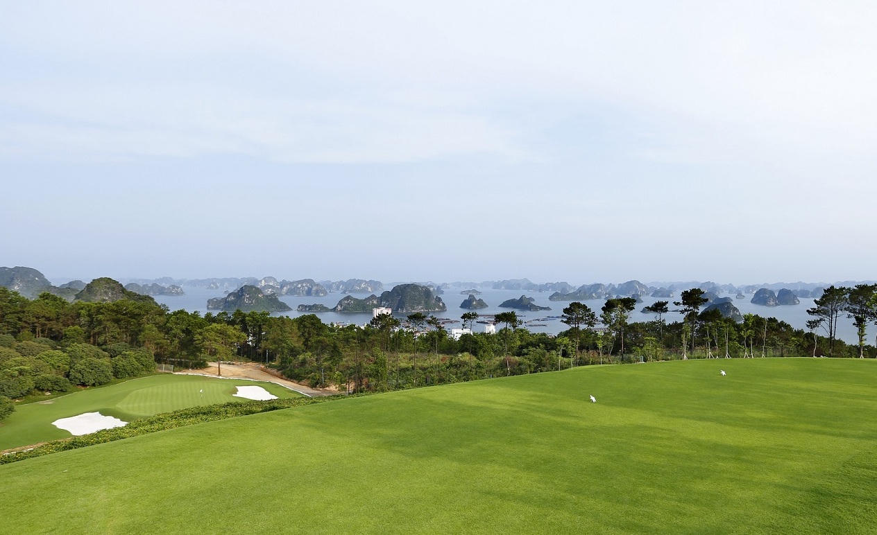 Bất động sản nghỉ dưỡng – chất xúc tác giúp kinh tế Quảng Ninh đổi màu từ “nâu” sang “xanh“