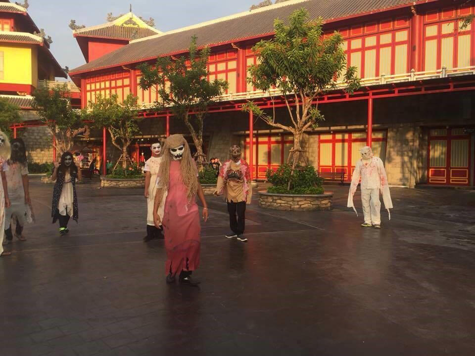 Không gian ma mị của lễ hội Halloween lớn nhất Hạ Long năm 2017