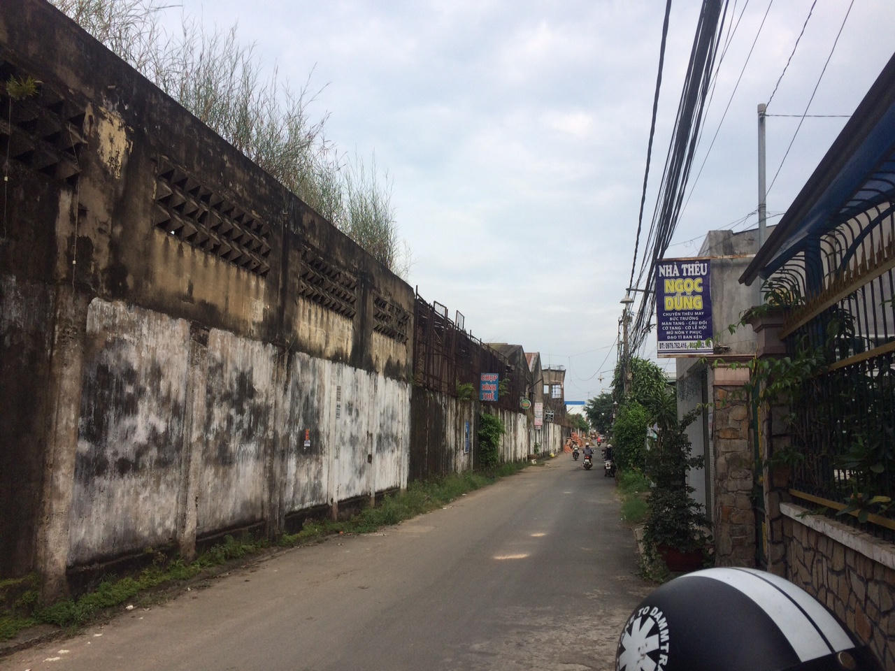 Người dân Biên Hòa phản đối công ty xả thải gây ô nhiễm môi trường