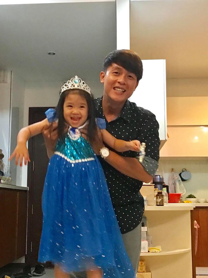 Mai Phương bất ngờ chia sẻ hình ảnh bên con tại nhà