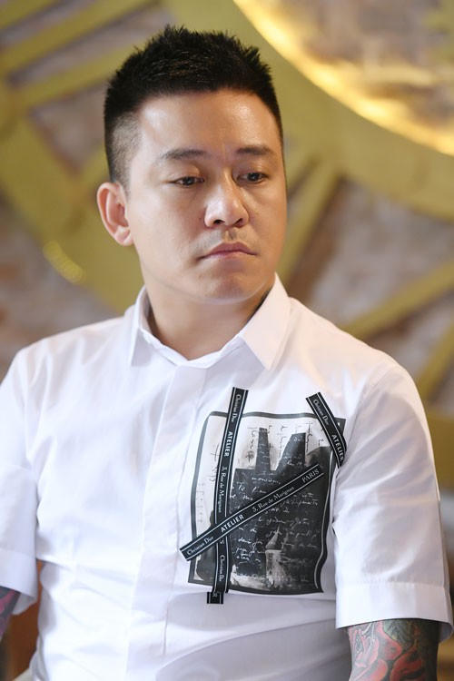 Tuấn Hưng mời hai chuyên gia từ Đức về kiểm tra siêu xe Ferrari mới gặp nạn 