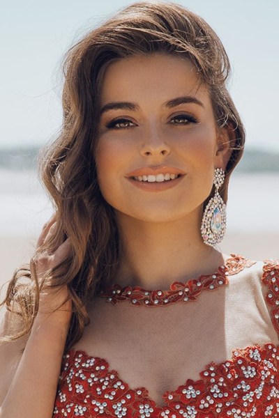 Hàng loạt thí sinh “Hoa hậu Trái đất” 2018 bị nhà tài trợ gạ tình?