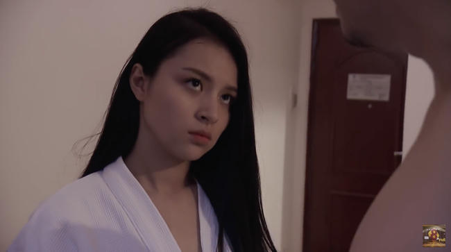 Gã bố dượng lộ bản chất bệnh hoạn trong tập tiếp theo của 'Quỳnh Búp Bê'