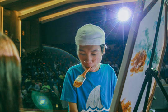 Sự thật vụ họa sĩ Việt được gắn sao trên Đại lộ danh vọng Hollywood