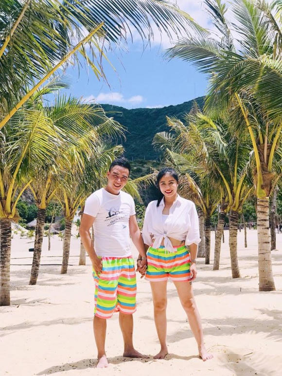 MC Nguyễn Hoàng Linh hủy kết bạn với hôn phu, chia sẻ status đầy tâm trạng 