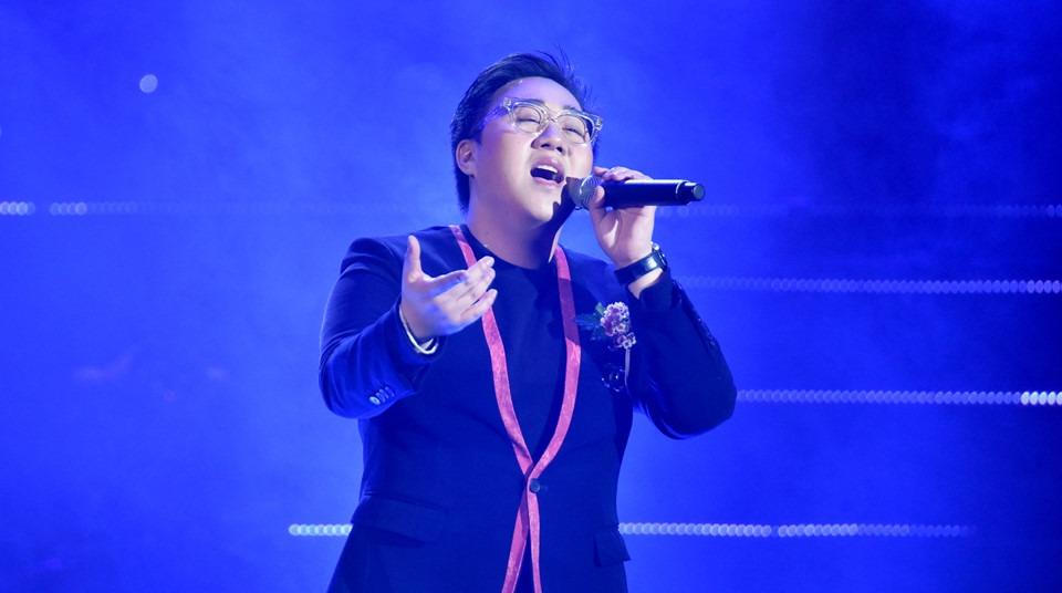 Shayne Ward 'đốn phim' khán giả Hà Nội 