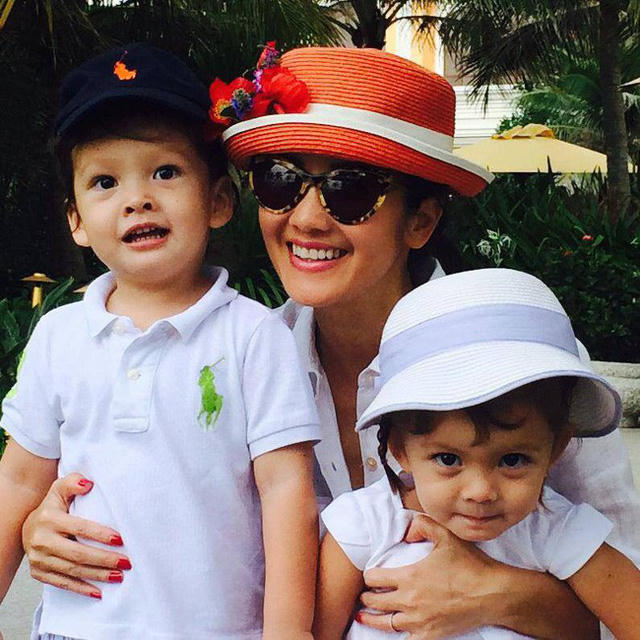 Hồng Nhung tiết lộ hai con phải điều trị tâm lý khi thấy bố bên người phụ nữ khác