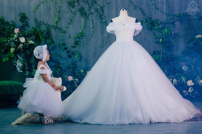 Á hậu Thanh Tú sẽ mặc váy cưới đính 10.000 viên pha lê, ngọc trai