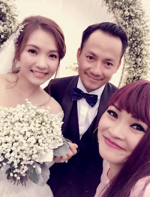 Tiến Đạt chia sẻ hạnh phúc sau ngày nắm tay vợ vào hôn trường