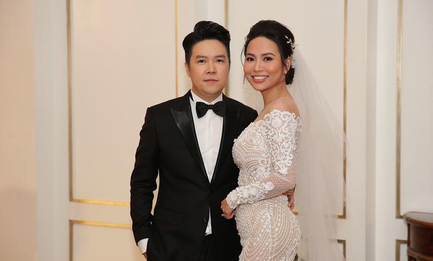 Lê Hiếu hạnh phúc tại tiệc cưới, nhiều sao nổi tiếng tới chung vui