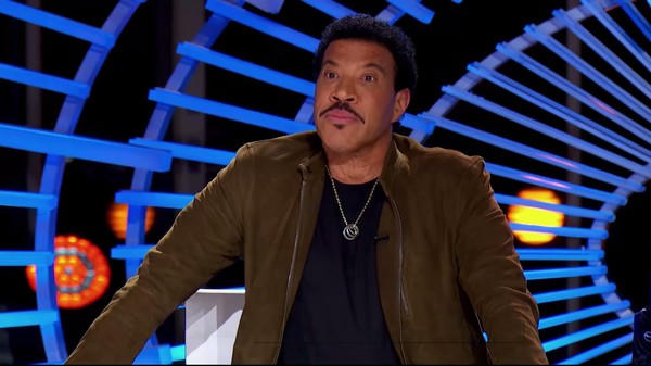 Cô gái Việt 20 tuổi khiến Katy Perry kinh ngạc khi thử giọng tại American Idol