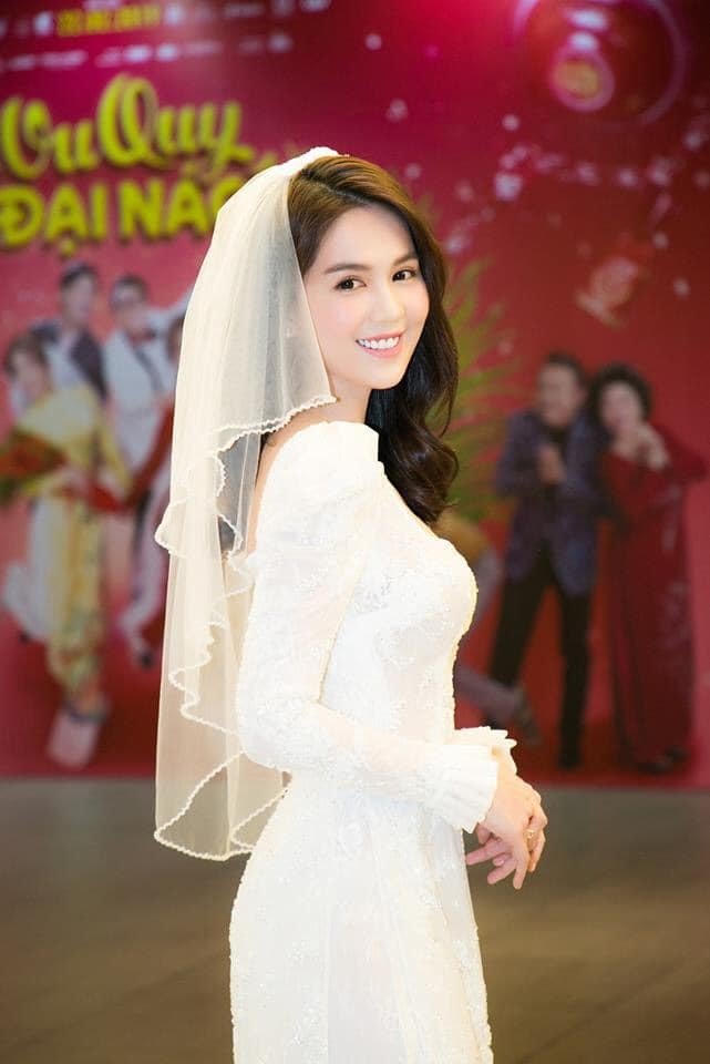 Thực hư việc Ngọc Trinh sinh con vào năm nay