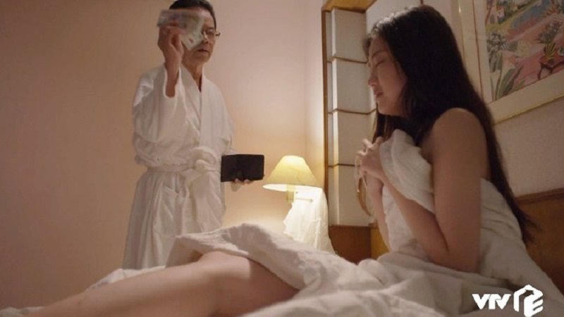 Phim Việt khung giờ vàng: Nội dung hời hợi, 'cảnh nóng' bao trùm