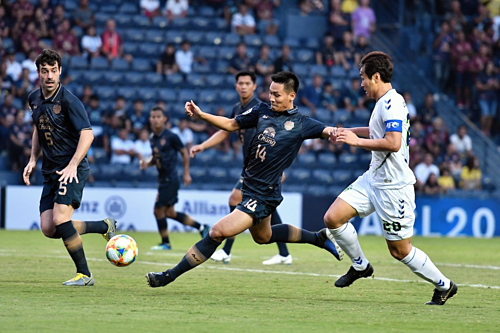 Buriram đại thắng trong ngày Xuân Trường ngồi ghế dự bị