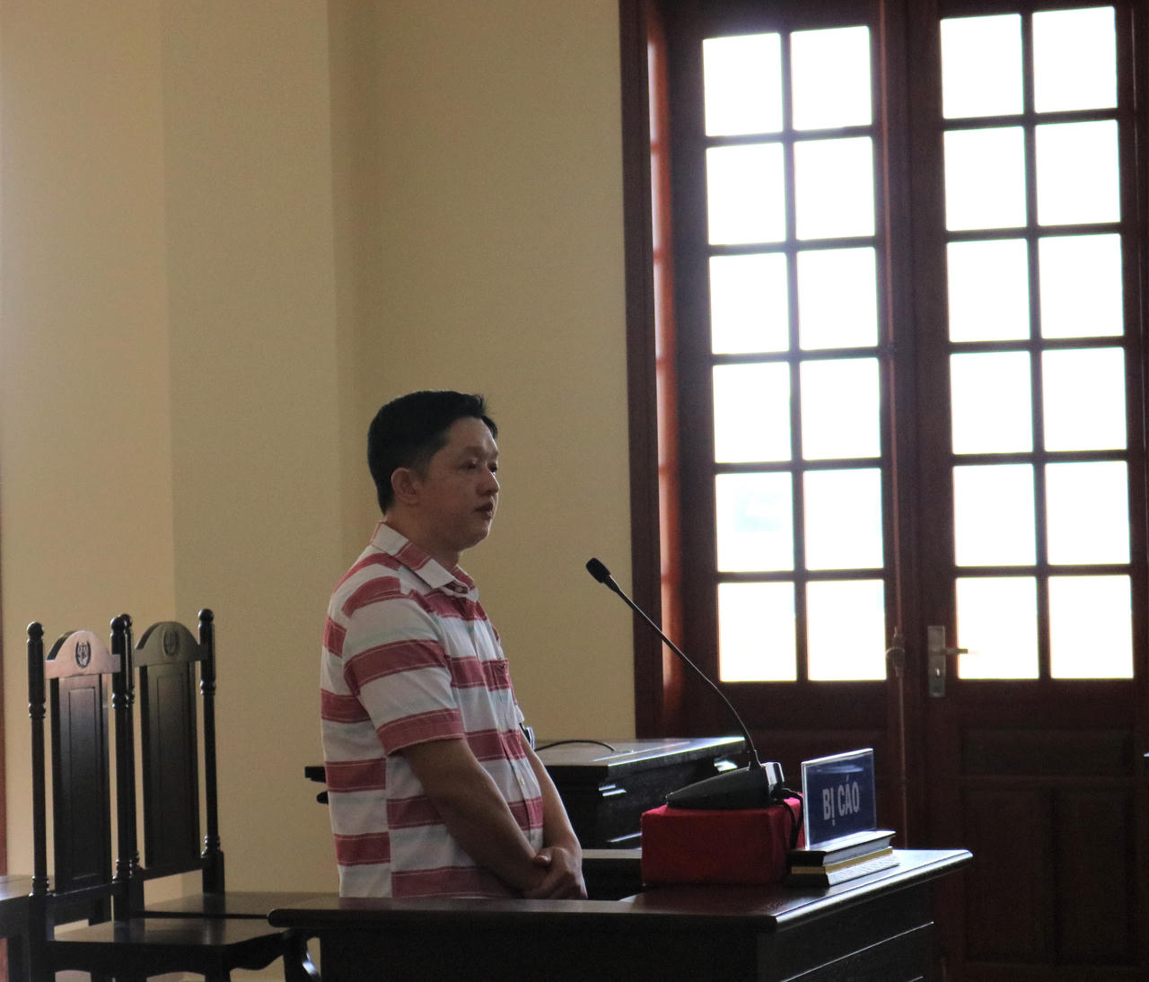 Tài xế xe tải bán ma túy lãnh 17 năm tù