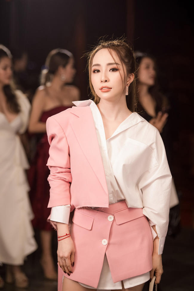 Quỳnh Nga nghẹn ngào xác nhận ly hôn Doãn Tuấn