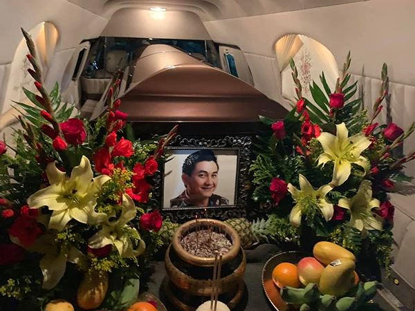 Linh cữu của cố nghệ sỹ Anh Vũ đã về đến Việt Nam 