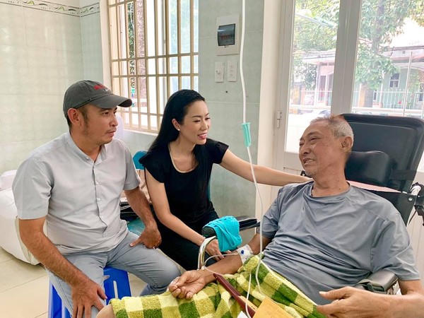 Sức khỏe của nghệ sỹ Lê Bình ngày càng xuống dốc